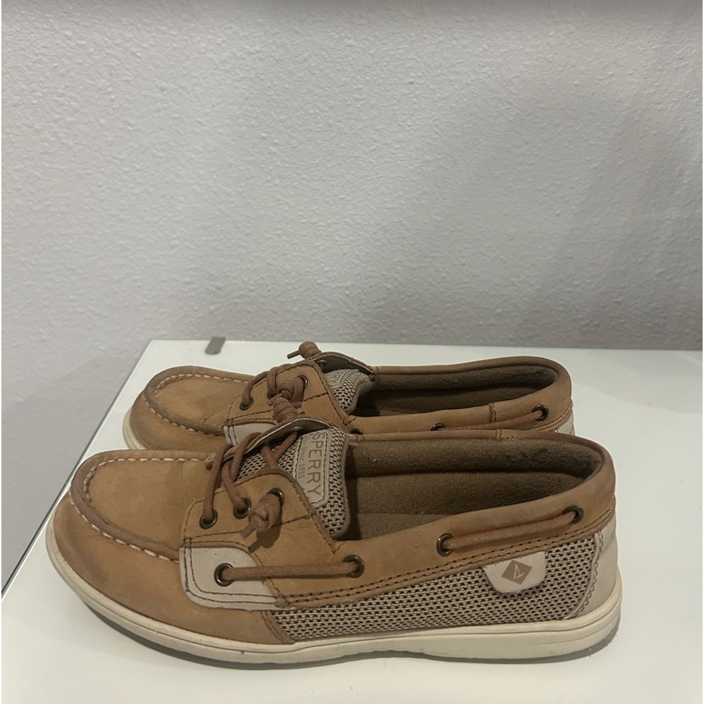 Sperry boat shoes! Super comfy